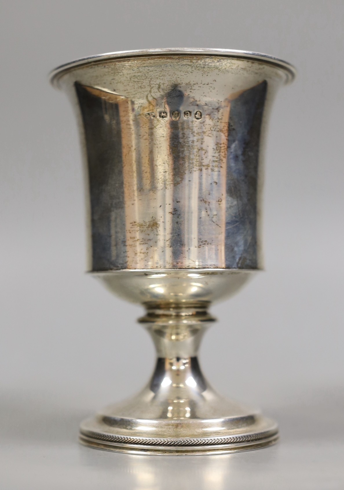 A late George III silver goblet, SP?, London, 1816, height 13.2cm, 6.9oz.